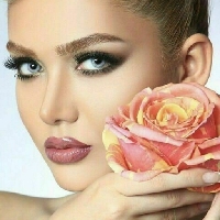 لوگوی فروشگاه لوازم آرایشی وبهداشتی رایحه