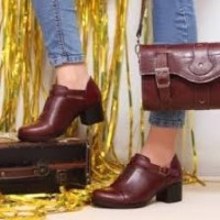 لوگوی فروشگاه گالری کیف و کفش رزیتا