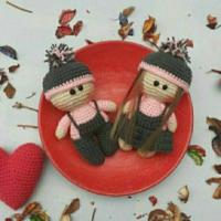 لوگوی فروشگاه عروسک بافی آیسا